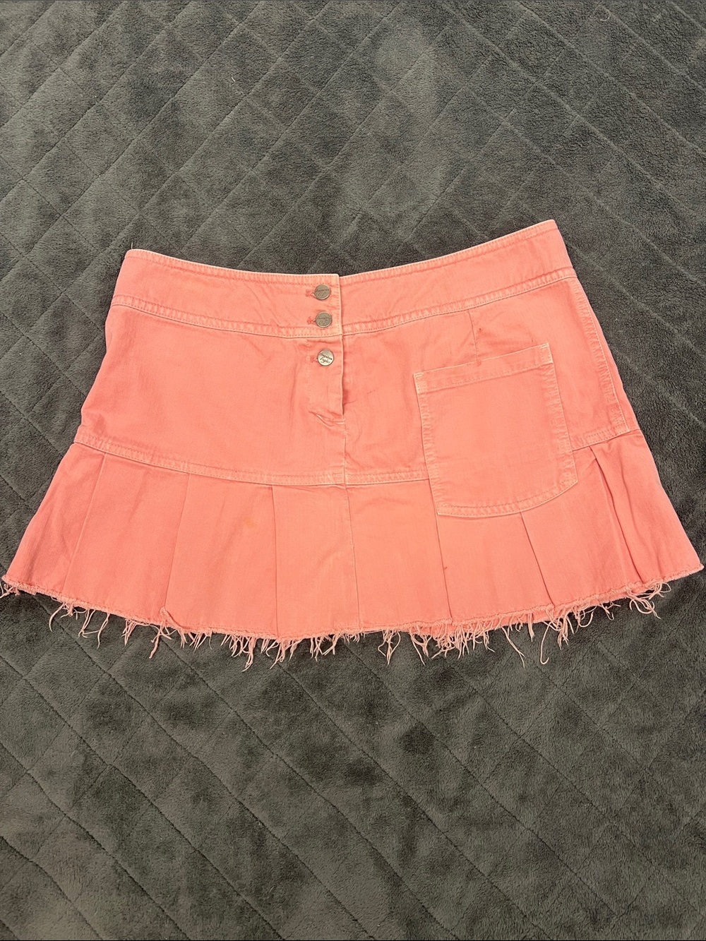 American Eagle Outfitters Coral Pink Pleated Mini Skirt with Frayed Hem